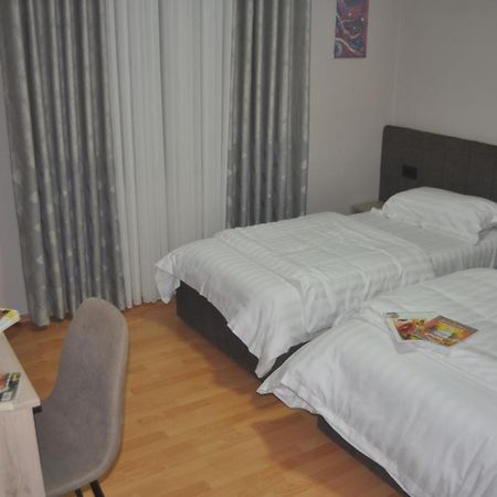 Bliri Myslym Shyri Apartment Tiranë Ngoại thất bức ảnh