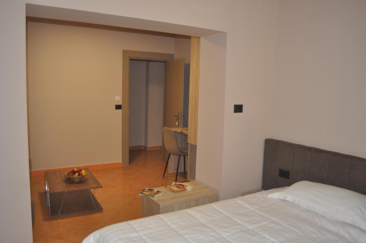 Bliri Myslym Shyri Apartment Tiranë Ngoại thất bức ảnh