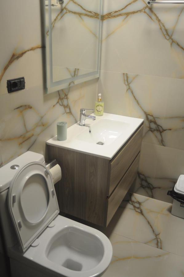 Bliri Myslym Shyri Apartment Tiranë Ngoại thất bức ảnh