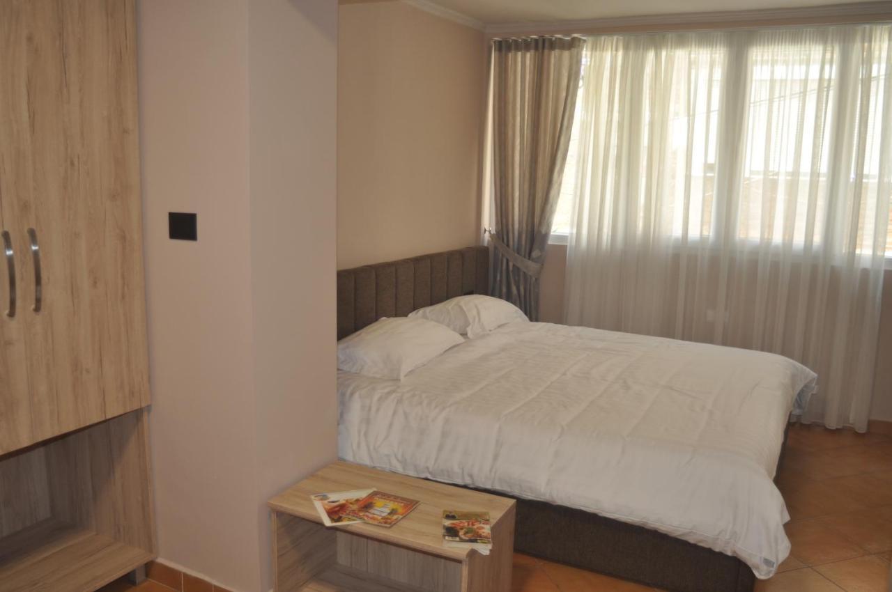 Bliri Myslym Shyri Apartment Tiranë Ngoại thất bức ảnh