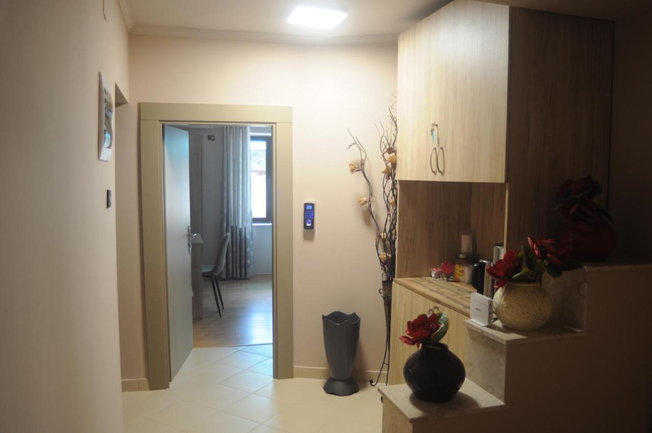 Bliri Myslym Shyri Apartment Tiranë Ngoại thất bức ảnh